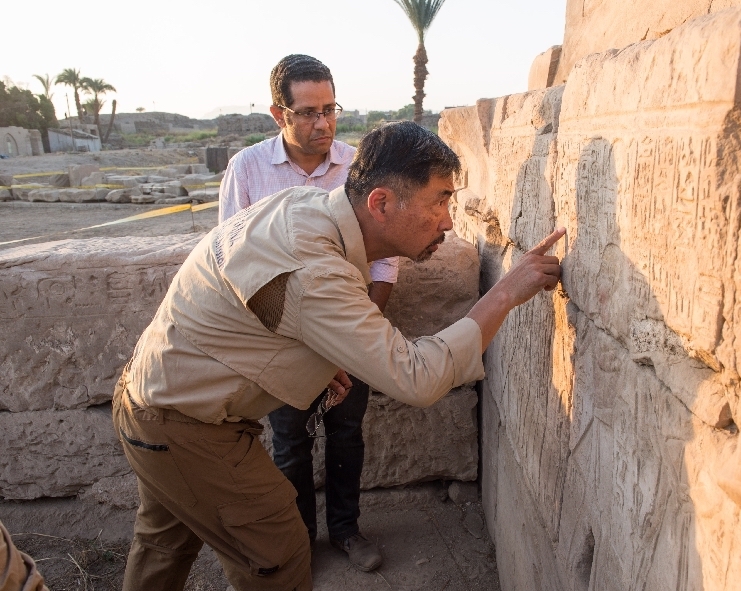 [:pb]Archaeologists of the joint Egyptian-Chinese archaeological mission work in the relics of Montu Temple in Luxor, Egypt, Nov. 29, 2018. (Xinhua/Meng Tao)[:]