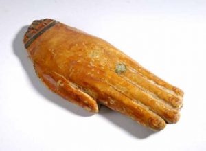 Hand - prosthesis - mummy - tomb