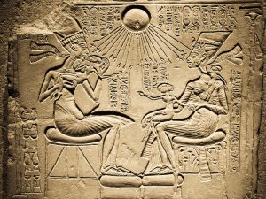 Akhenaten family sun